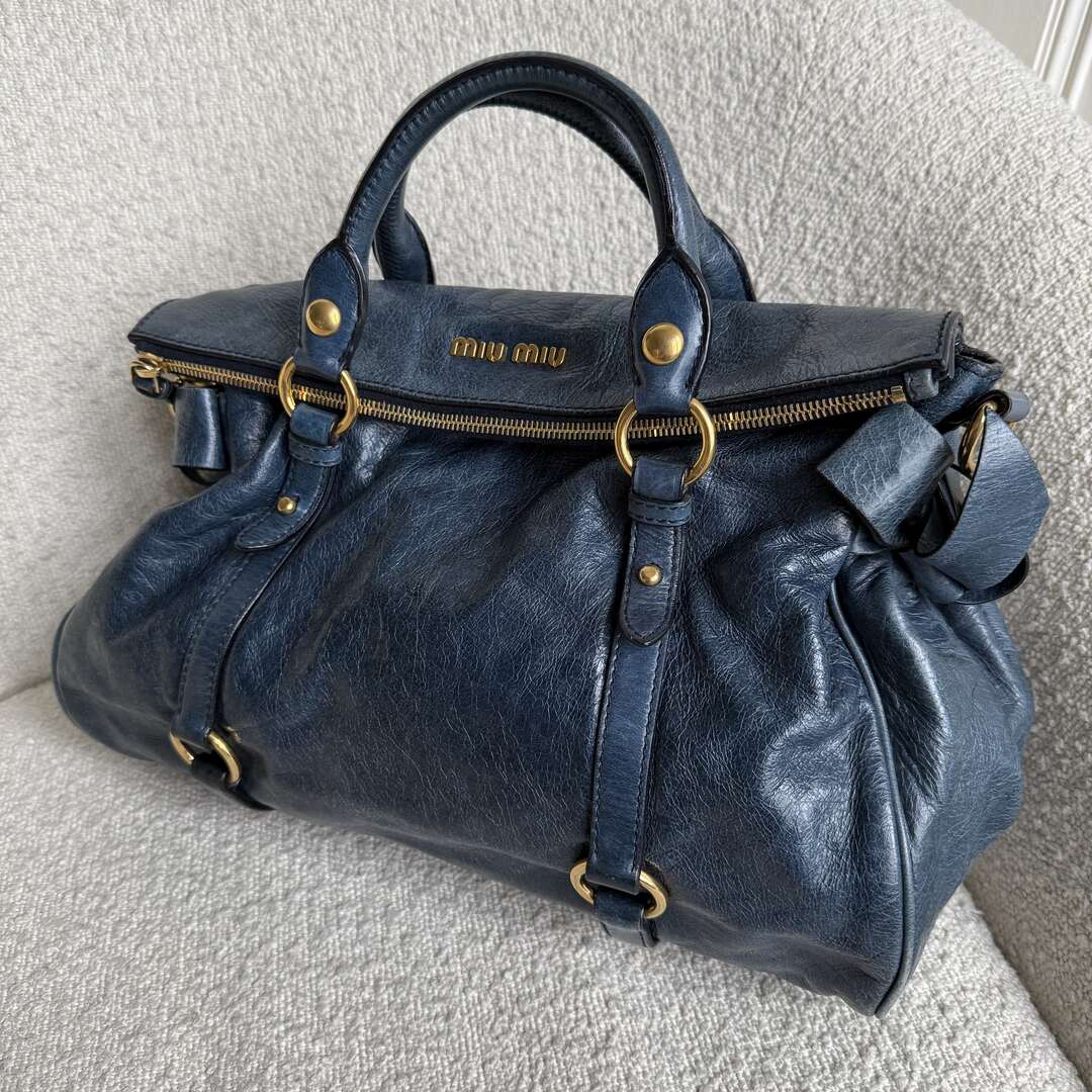 PreOwned Miu Miu Vitello Lux Blue Leather Handbag