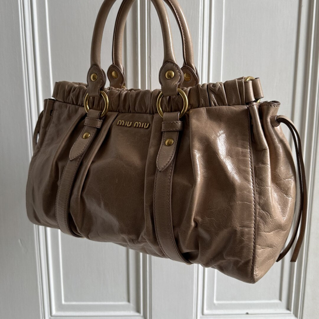 PreOwned Miu Miu Vitello Beige Leather Handbag