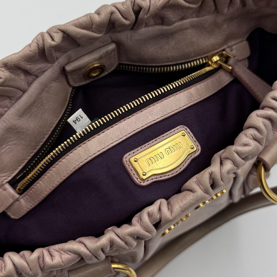 PreOwned Miu Miu Vitello Dusty Pink Leather Handbag