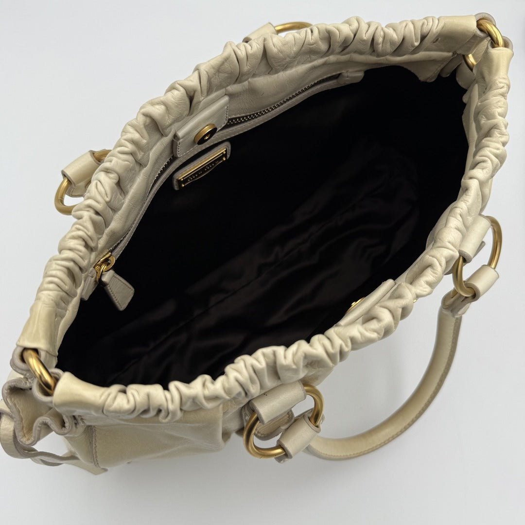 PreOwned Miu Miu Vitello Leather White Handbag