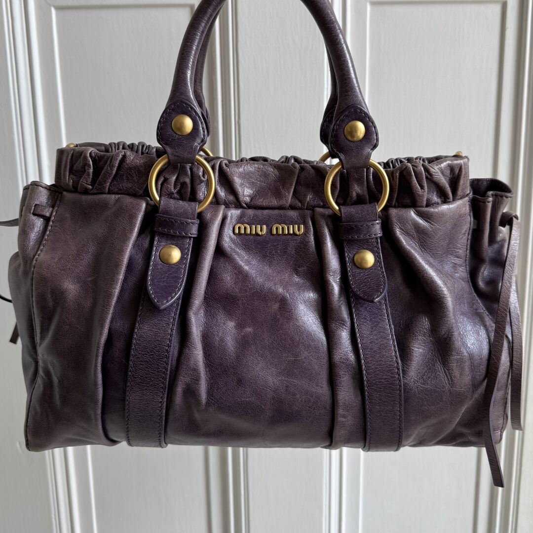 PreOwned Miu Miu Vitello Purple Leather Handbag