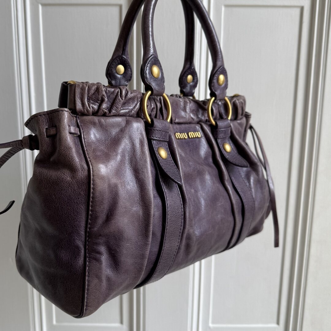 PreOwned Miu Miu Vitello Purple Leather Handbag