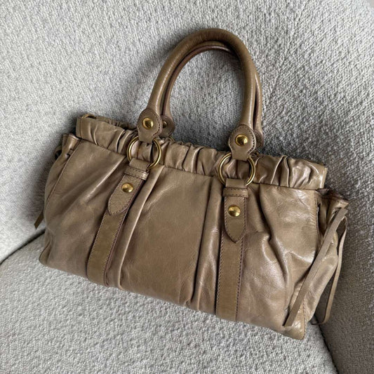 PreOwned Miu Miu Vitello Beige Leather Handbag